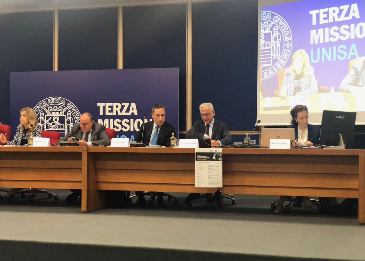 Giulia D'Andrea a un convegno